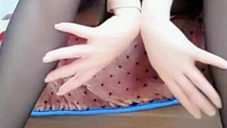 中国自制宝贝在热辣动作中被猛烈抽插