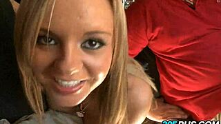 Йо, глянь Бри Олсон трахает двух парней на улице! 😜