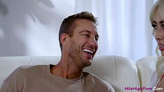 Chloe Surreal kurba medicinska sestra jezdari velik kurac v divji sceni 2!