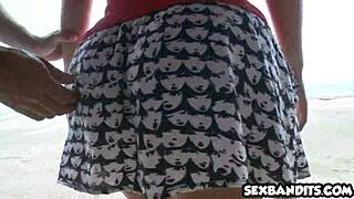 Latinska MILF pokaže svoje atribute