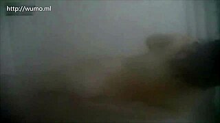 中国网络摄像头学生渴望嘈杂浴室啪啪动作