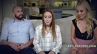 Mlada fluffer pomaže svađajućim očuhu i maćehi u EvilFosters, srceparajuće a intenzivno!