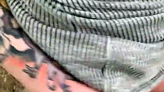 On s'est fait choper en train de baiser fort dans le parc en finissant dedans