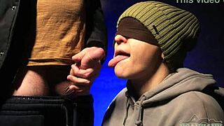 Annyira mérges vagyok, de izgatott, hogy a mostohaöcsém megtömte a számat fasszal!