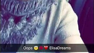 Hey, check deze sexy chick die vieze snapchats stuurt