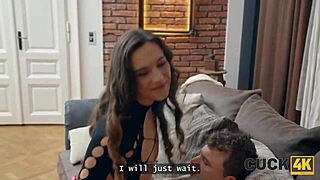 मेरी टाइट चूत इस हॉट चेक जर्क से यील्ड हुई