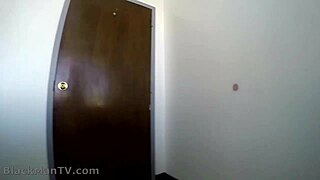 Latina Rasa Nikmat Gila dari Urut Kote Hitam Besar Jack Blackman