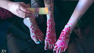 Disse føttene lengter etter kinkete spill med dyp gagging action