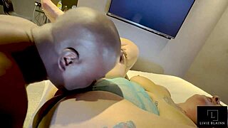 Thicc pawg-uri în lenjerie împart o pulă neagră mare în threesome