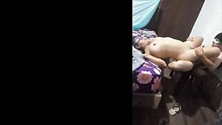 Deixei câmera e peguei minha mulher cavalgando estranho!