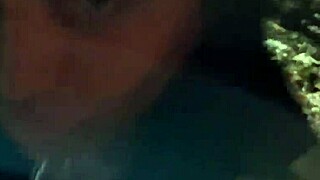 स्लट मुझे सिटी स्क्वेयर लेके नैकेड कम इन माउथ देती है