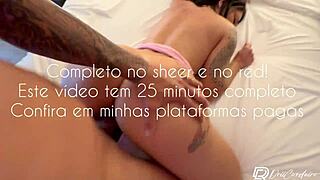 Observeia Gostosa Se Masturbando Pela Porta e Entrei Pra Meter na Bucetinha Que Já Tava Toda Molhada, Ahh Que Delícia