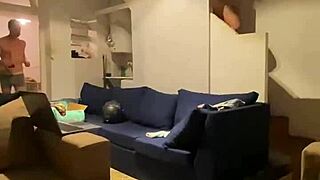 Min svigerfar og min kæreste stopper ikke med at tage min røv og mund på denne fest