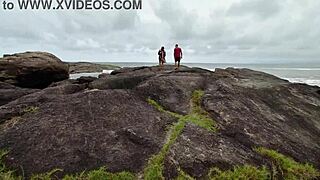 Ninfeta Carioca Fucker Par På Strand Uten Kondom