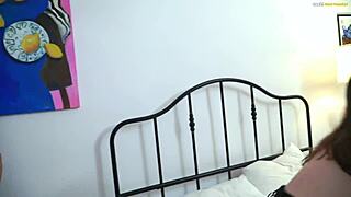 Oh mein Gott, sie macht Doppelvaginal und Creampie für süße Stiefschwester