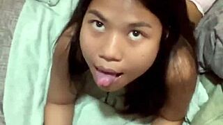 Asiatisk kæreste tager kæmpe interracial sædshot i ansigtet