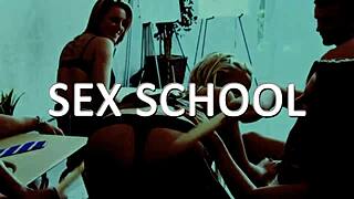 Angel Constance Dedah Badan Hebat Dalam Syuting Solo