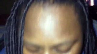 Mensajeando a mi novio antes de tragar corrida masiva de su amigo