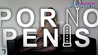 Guardo i tipi che scopano mia nipote in posizioni hardcore piegate.