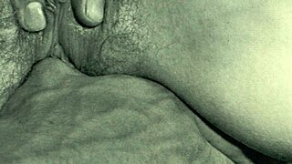 Gros plans vintage des confessions érotiques de Dark Lantern Entertainment