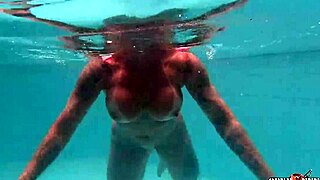 Elisa Sanches deelt haar anaal geheimen backstage